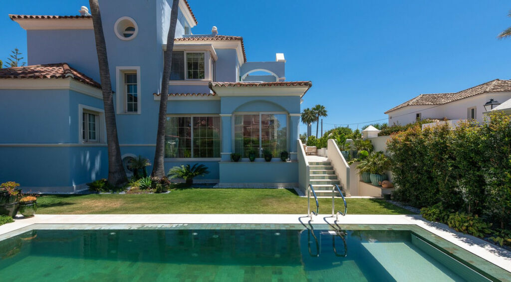 Detached Villa Cortijo Blanco Málaga - image 6