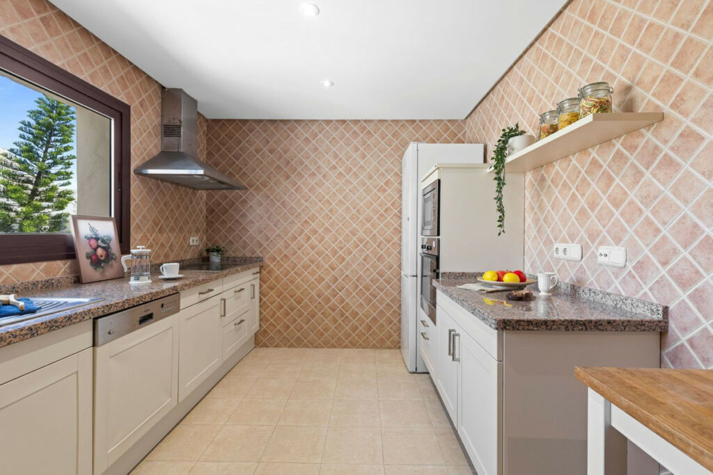 Penthouse Duplex Estepona Málaga - image 7