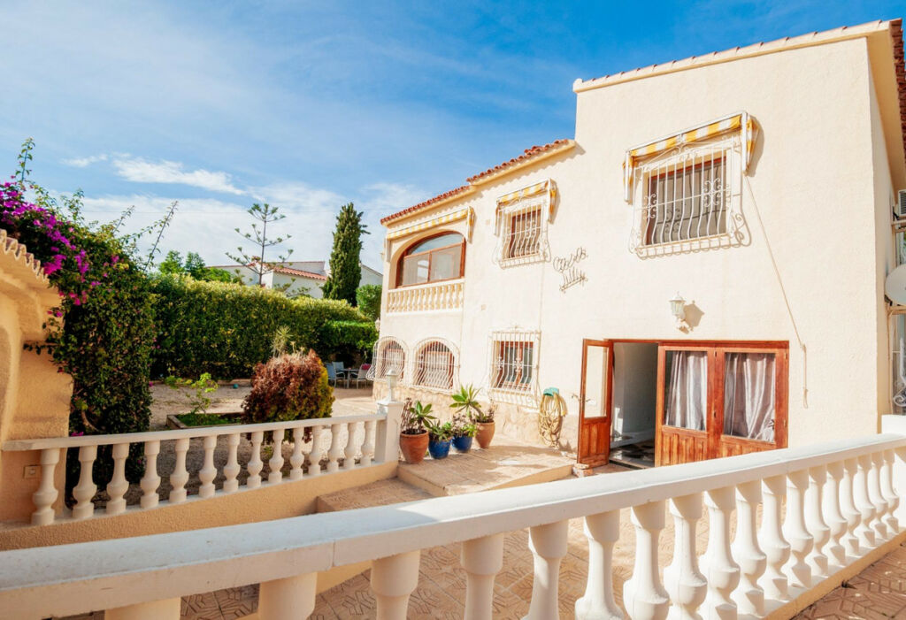 Detached Villa Calpe Alicante - image 6