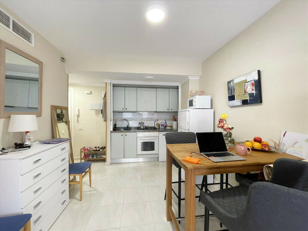 Middle Floor Apartment Calpe Alicante - image 6
