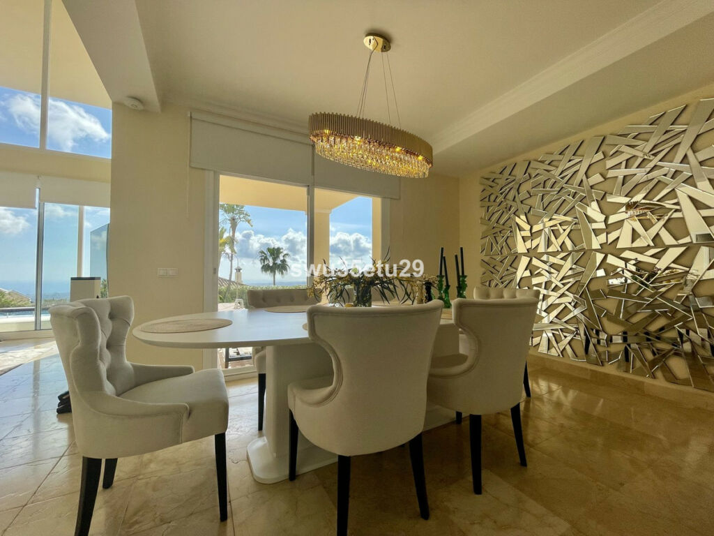 Detached Villa Istán Málaga - image 6
