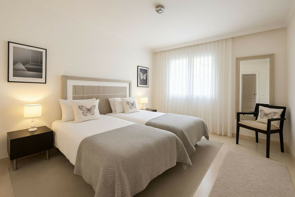 Middle Floor Apartment La Quinta Málaga - image 6