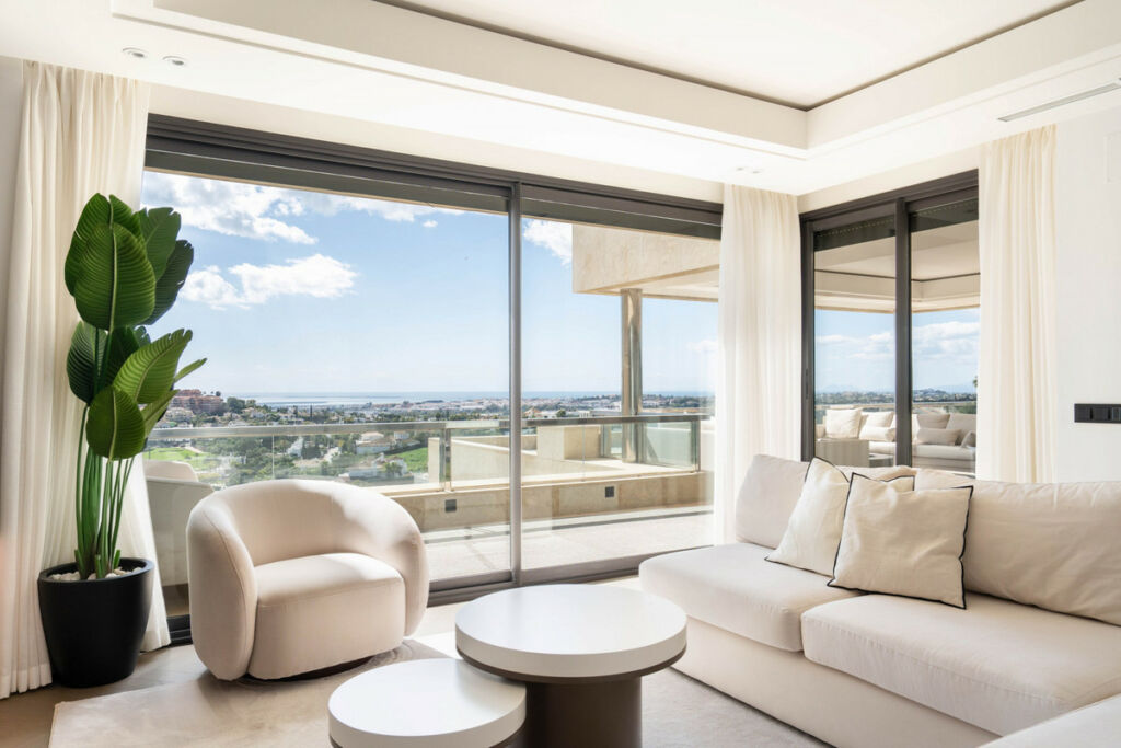 Penthouse Duplex Nueva Andalucía Málaga - image 6