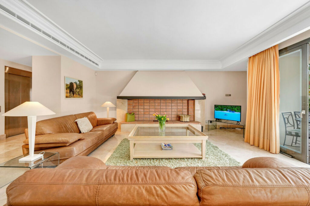 Ground Floor Apartment Los Monteros Málaga - image 6