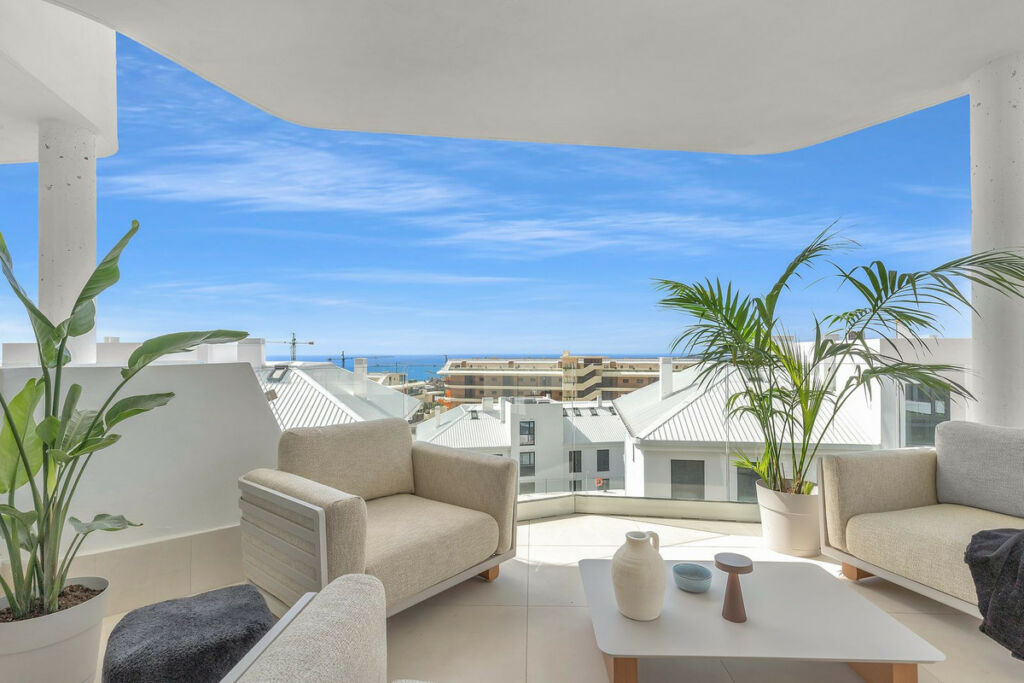 Middle Floor Apartment Fuengirola Málaga - image 6