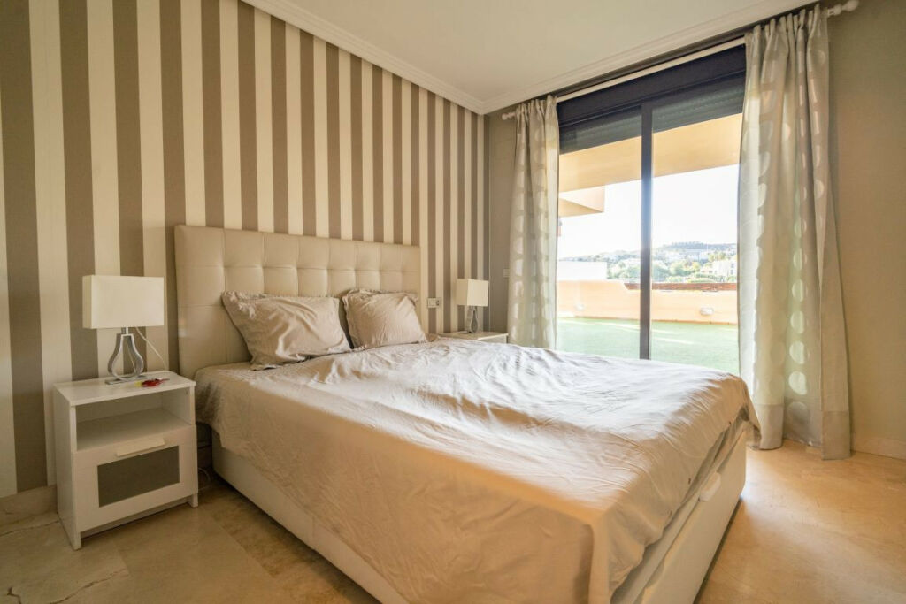 Ground Floor Apartment Benahavís Málaga - image 6