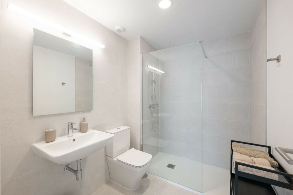 Middle Floor Apartment Estepona Málaga - image 10