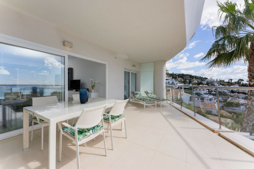 Middle Floor Apartment Higueron Málaga - image 6