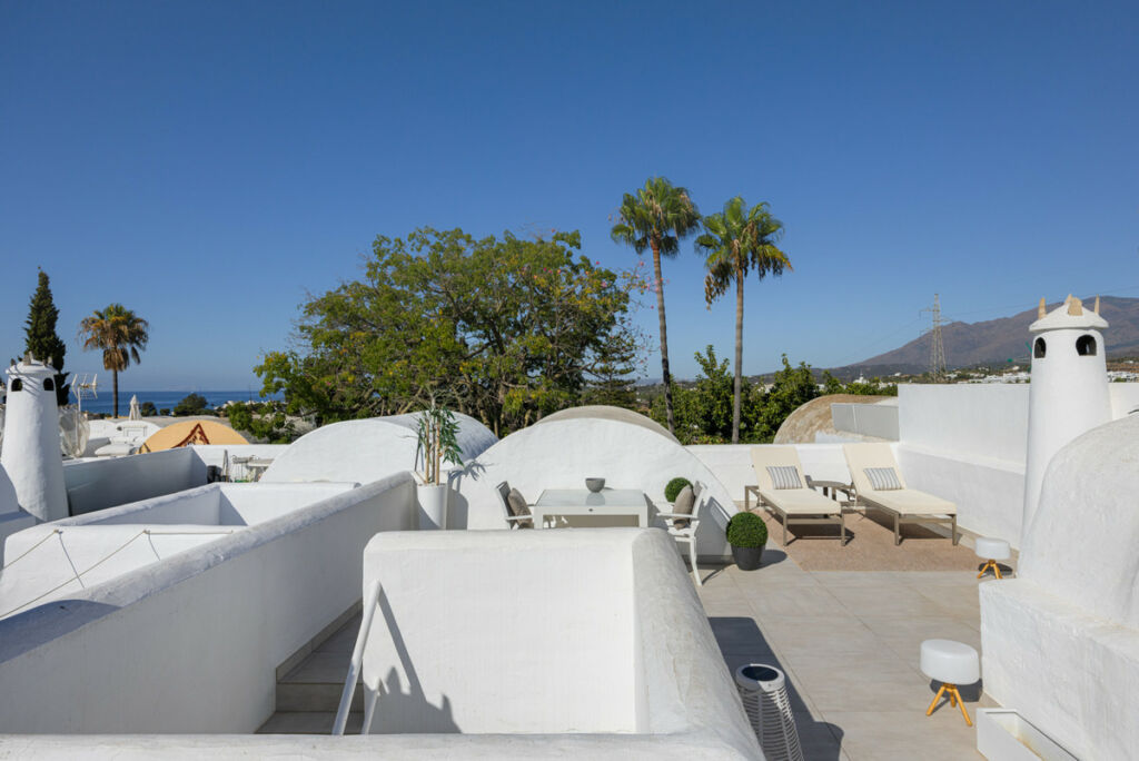 Townhouse Estepona Málaga - image 4