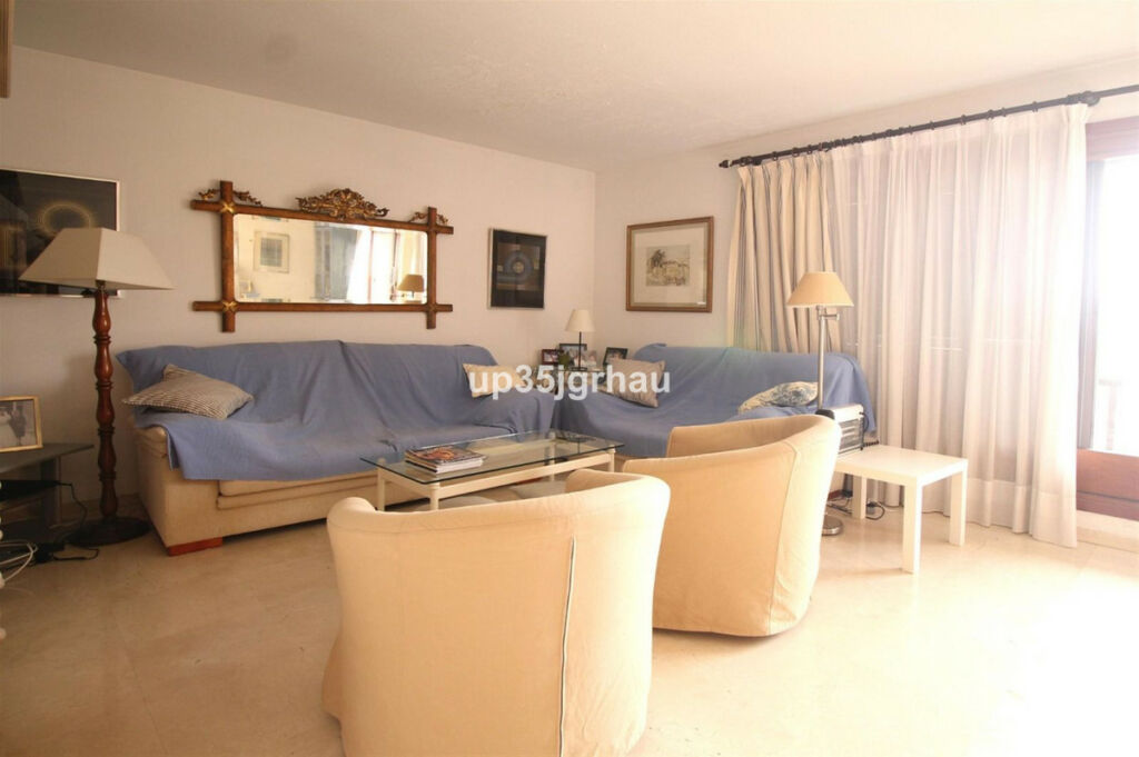 Penthouse Estepona Málaga - image 6