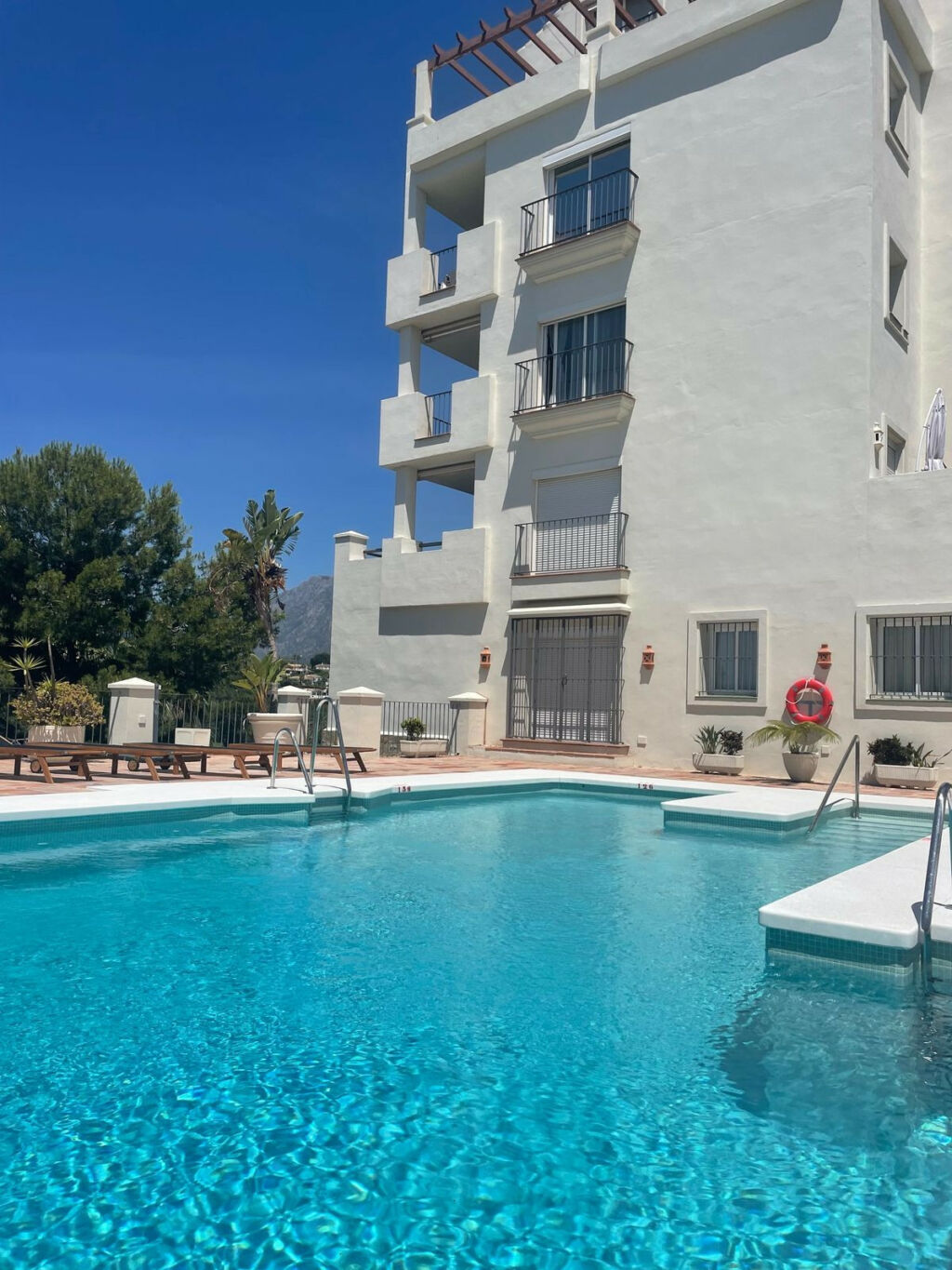 Ground Floor Apartment Río Real Málaga - image 6