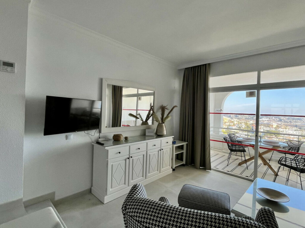 Middle Floor Apartment Riviera del Sol Málaga - image 6