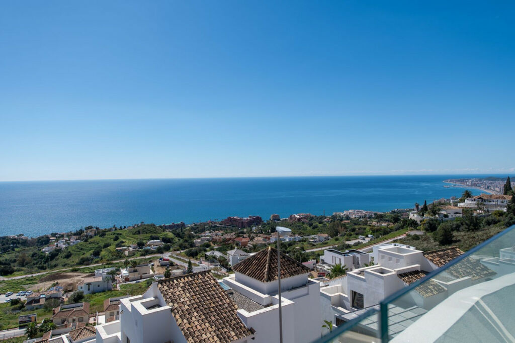 Penthouse Duplex Benalmadena Málaga - image 6