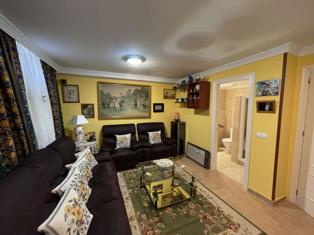 Townhouse Altos de los Monteros Málaga - image 6