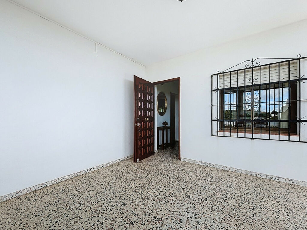 Detached Villa Almayate Alto Málaga - image 6