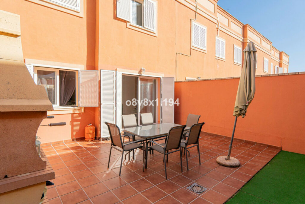 Townhouse Benajarafe Málaga - image 6