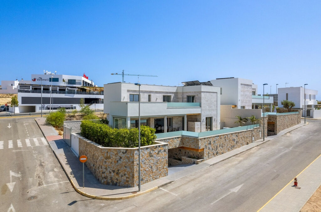 Detached Villa Benijofar Alicante - image 6