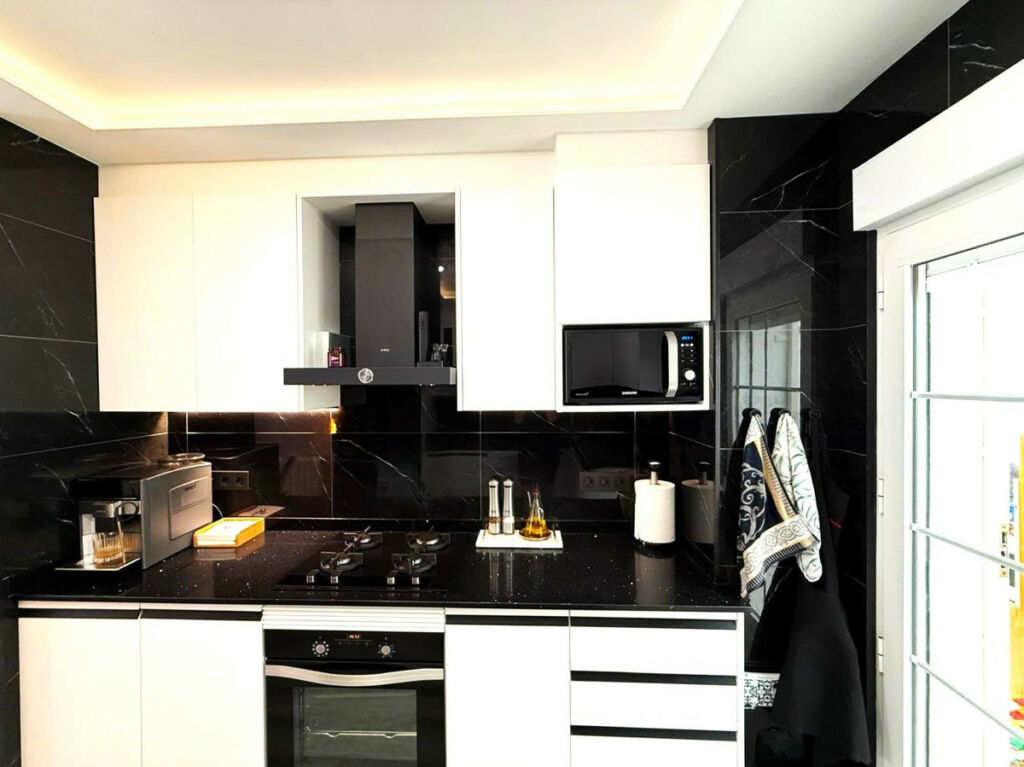 Semi-Detached House Villamartin Alicante - image 6