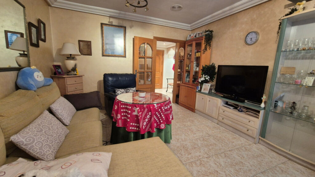 Middle Floor Apartment Torrevieja Alicante - image 6