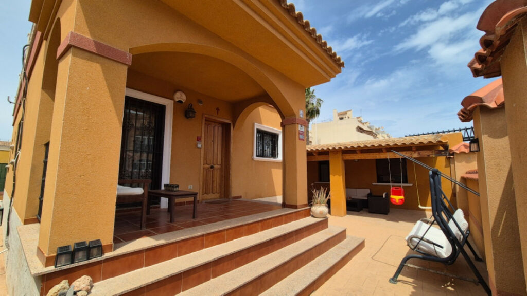 Detached Villa Torrevieja Alicante - image 6