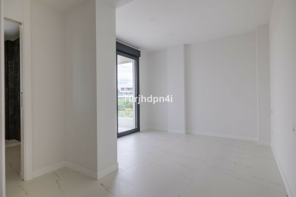 Ground Floor Apartment Casares Málaga - image 6