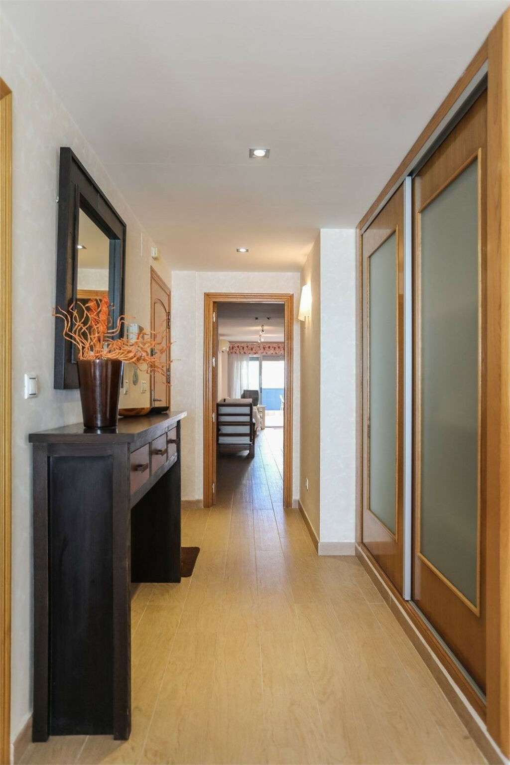 Middle Floor Apartment Torrevieja Alicante - image 6