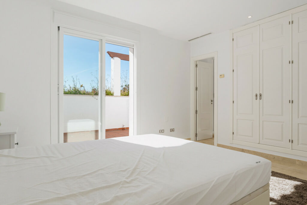 Duplex Nueva Andalucía Málaga - image 6