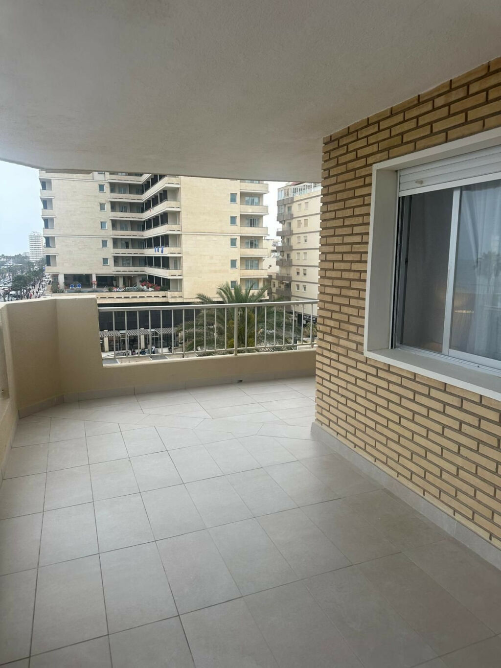 Middle Floor Apartment Los Boliches Málaga - image 5