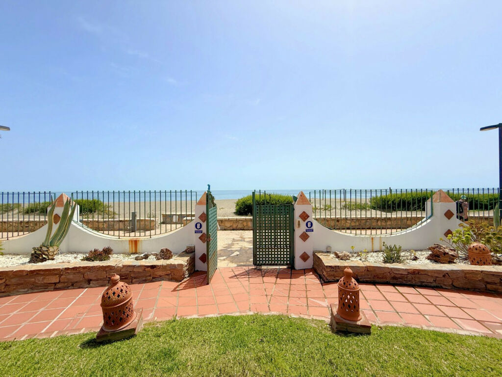 Townhouse Casares Playa Málaga - image 6