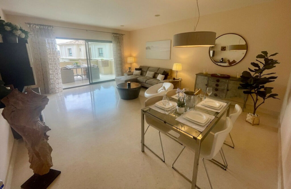 Middle Floor Apartment Benahavís Málaga - image 6