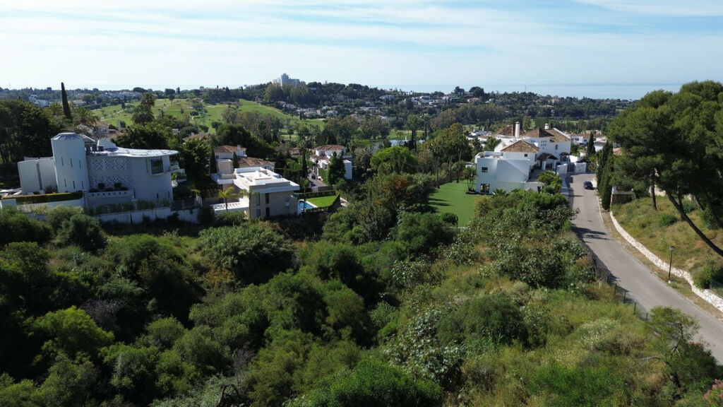 Residential Plot El Paraiso Málaga - image 6