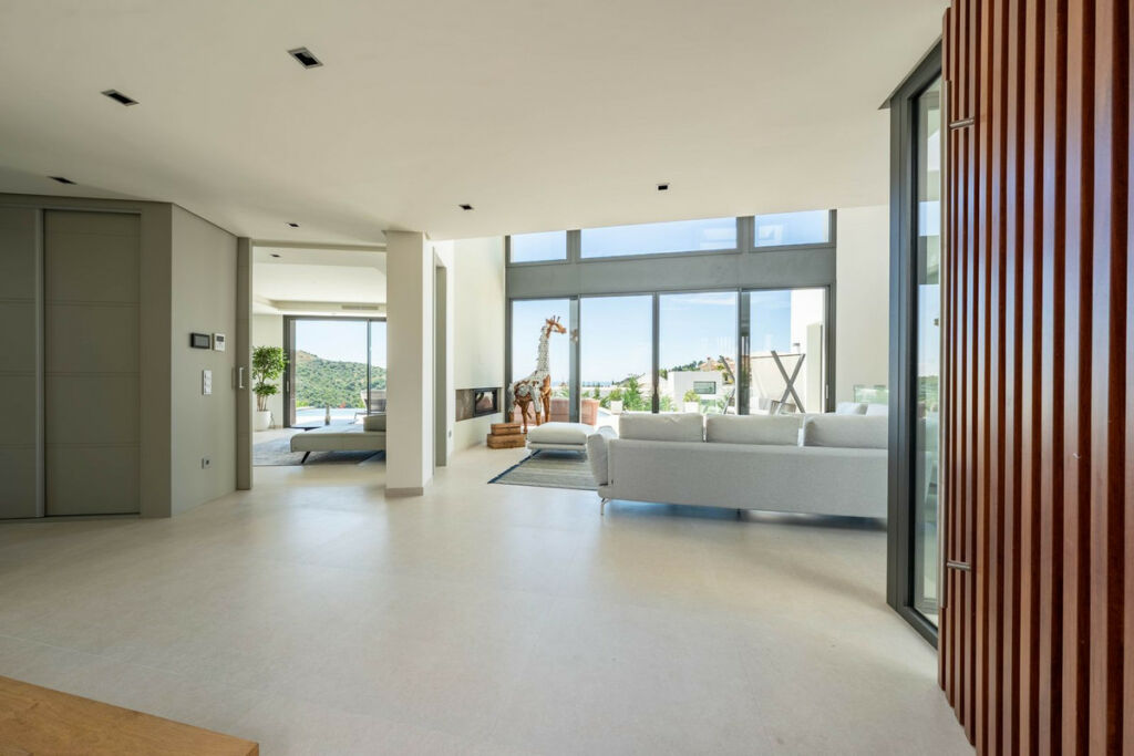 Detached Villa La Quinta Málaga - image 6