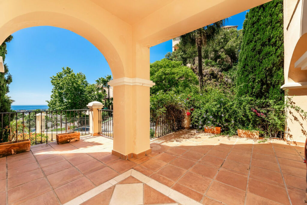 Ground Floor Apartment La Quinta Málaga - image 6
