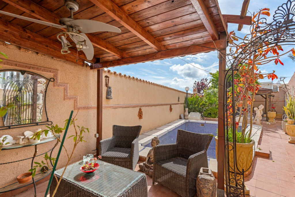 Detached Villa Ciudad Quesada Alicante - image 6