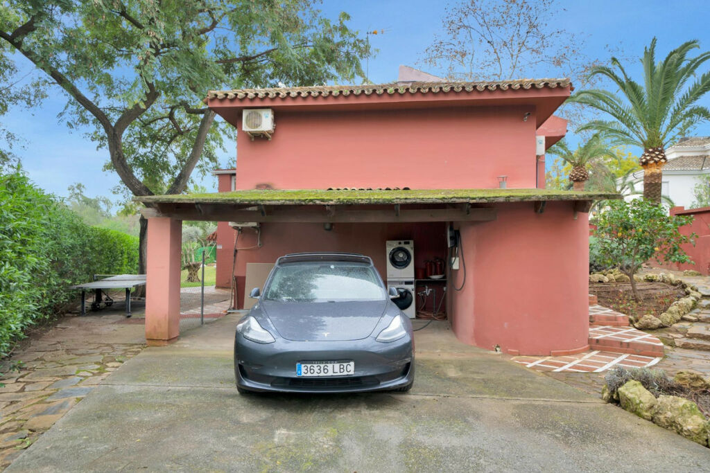 Detached Villa Elviria Málaga - image 60