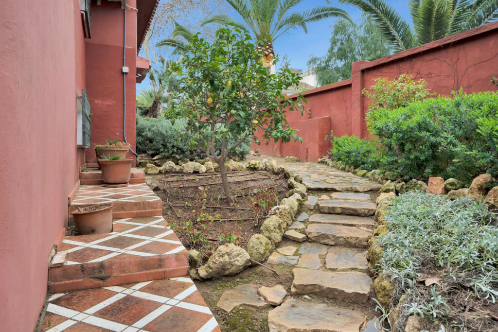 Detached Villa Elviria Málaga - image 62