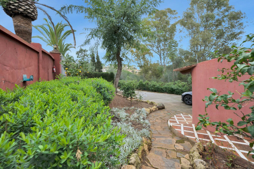 Detached Villa Elviria Málaga - image 63