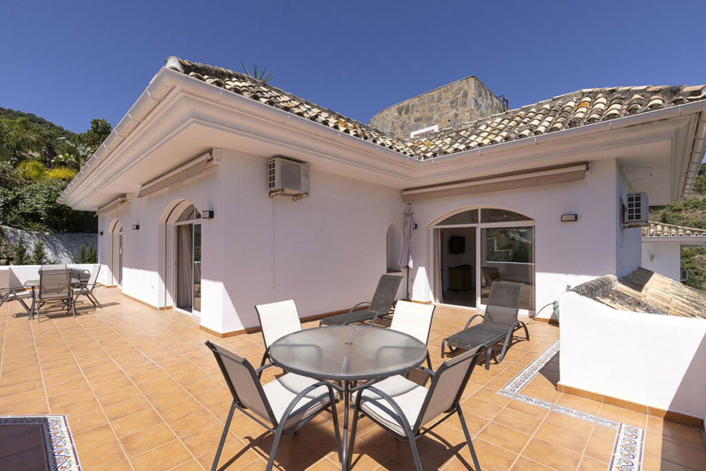 Detached Villa Benahavís Málaga - image 64