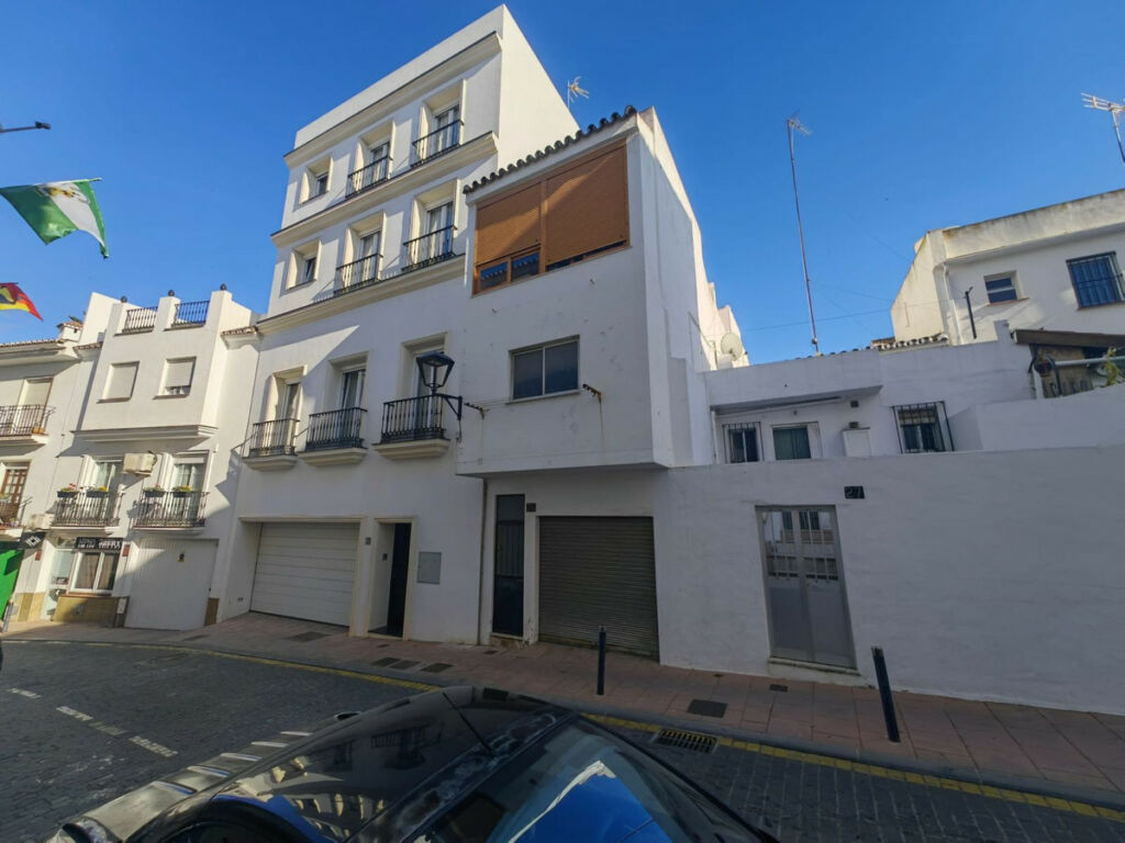 Detached Villa Estepona Málaga - image 64