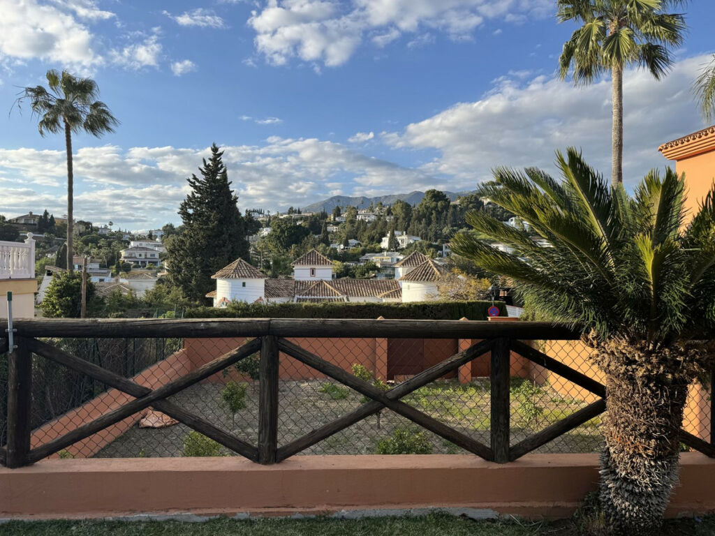 Detached Villa Sierrezuela Málaga - image 43