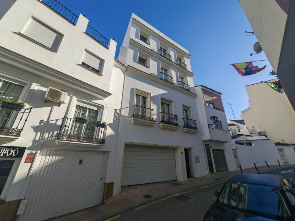 Detached Villa Estepona Málaga - image 65