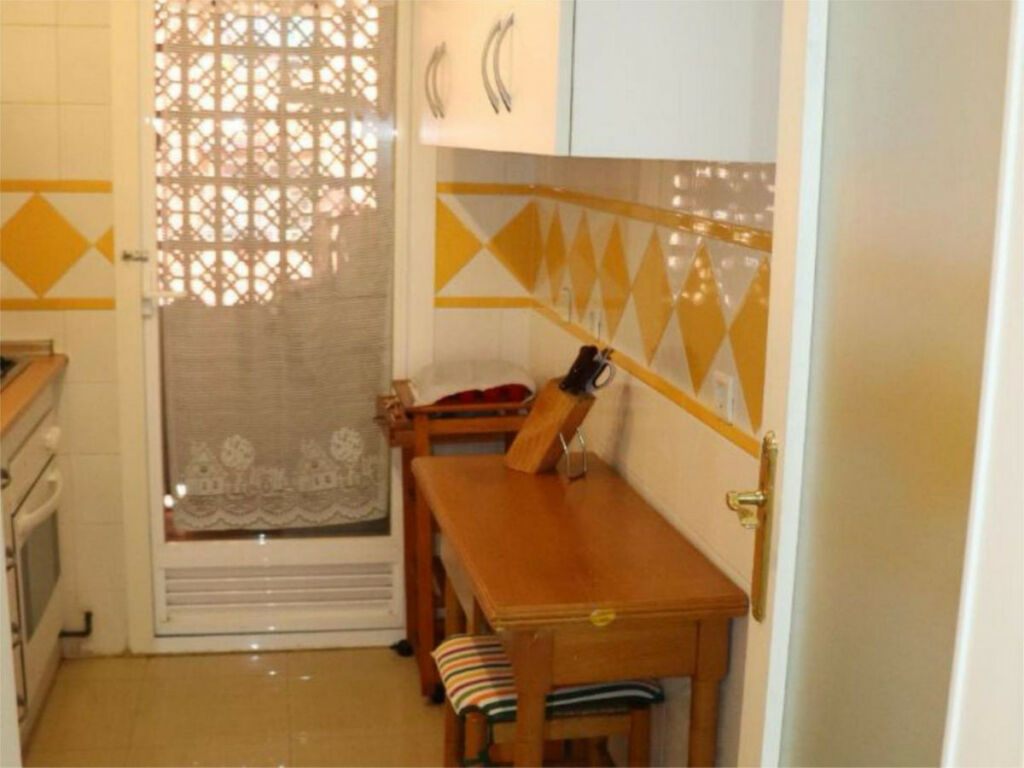 Middle Floor Apartment Marbella Málaga - image 7