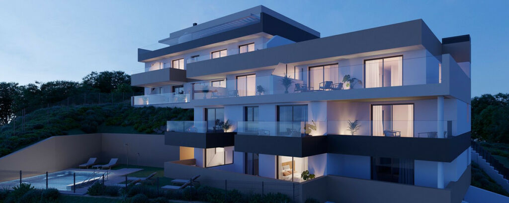 Middle Floor Apartment Estepona Málaga - image 11