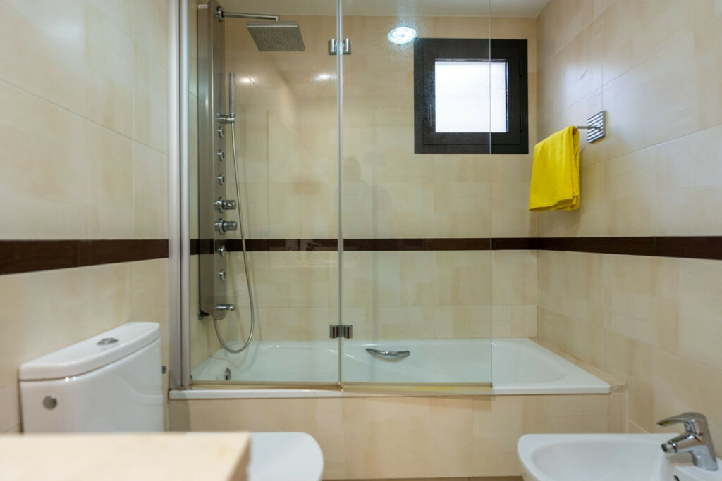 Ground Floor Apartment La Cala de Mijas Málaga - image 7