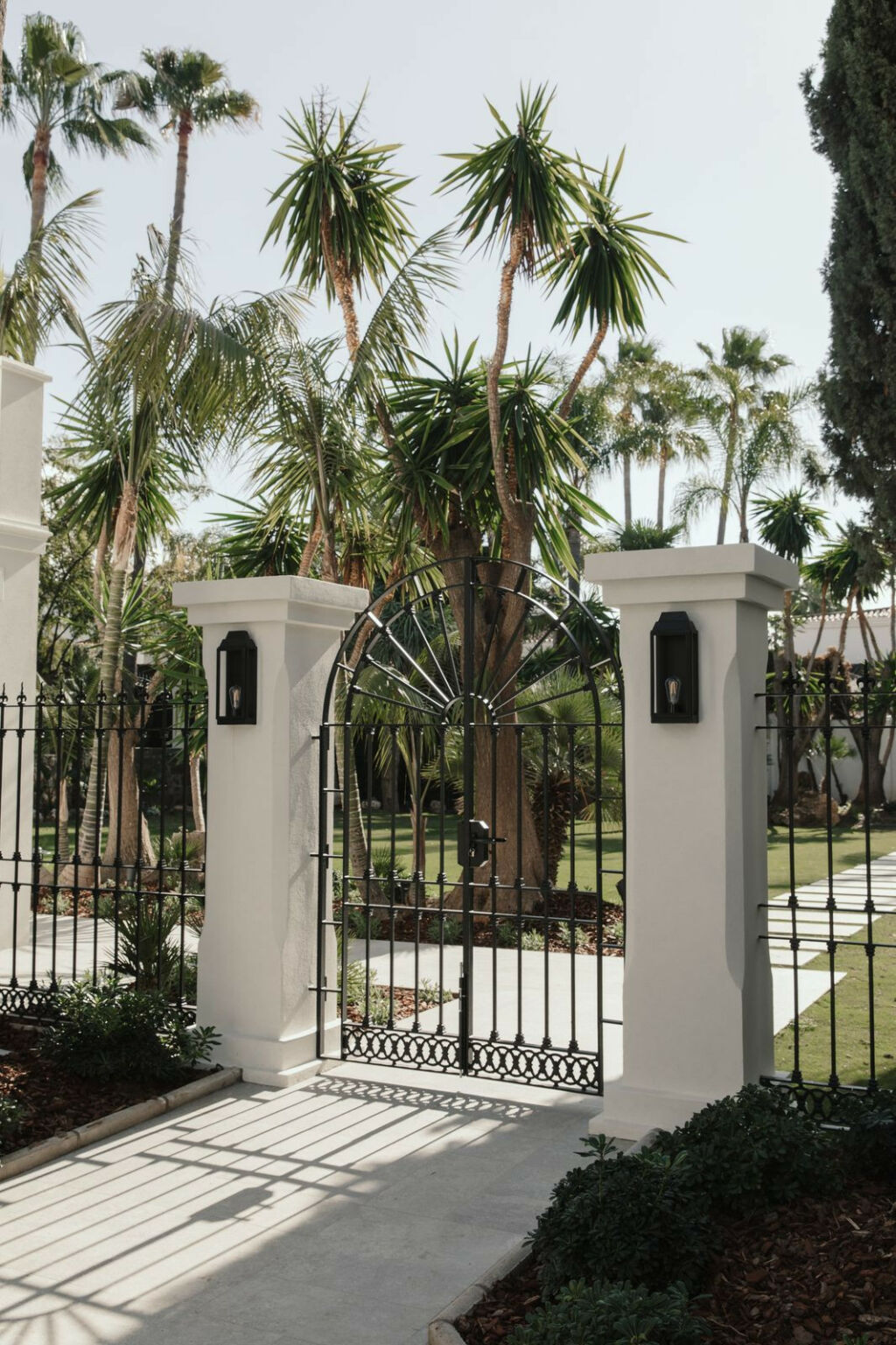 Detached Villa Nueva Andalucía Málaga - image 7
