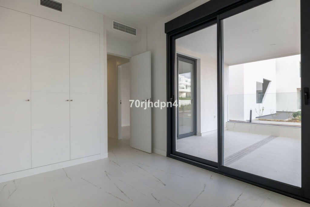 Ground Floor Apartment Casares Málaga - image 7