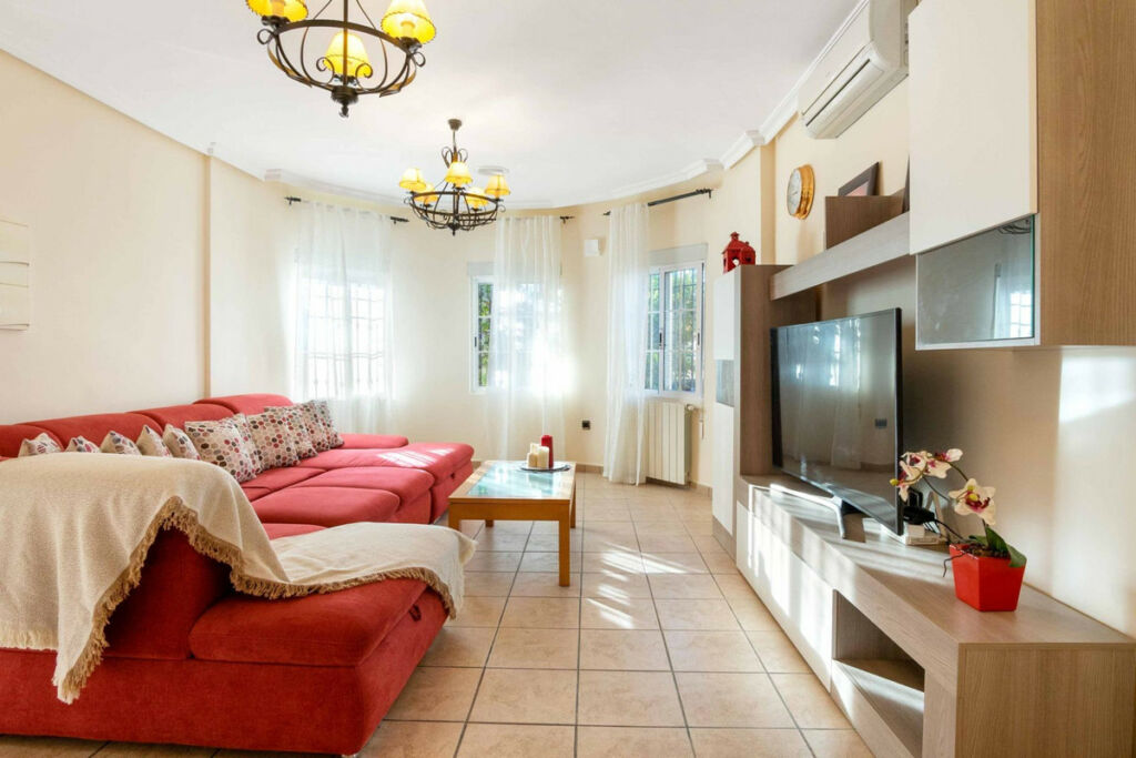 Detached Villa La Florida Alicante - image 7