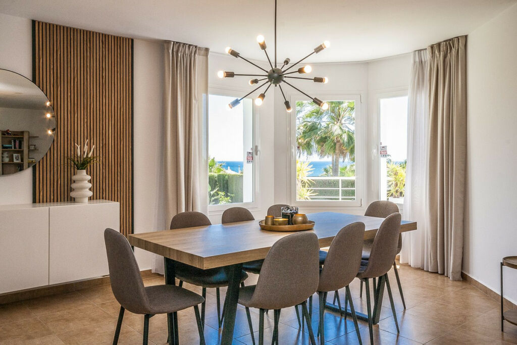 Detached Villa Estepona Málaga - image 7