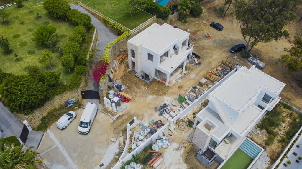 Detached Villa New Golden Mile Málaga - image 2