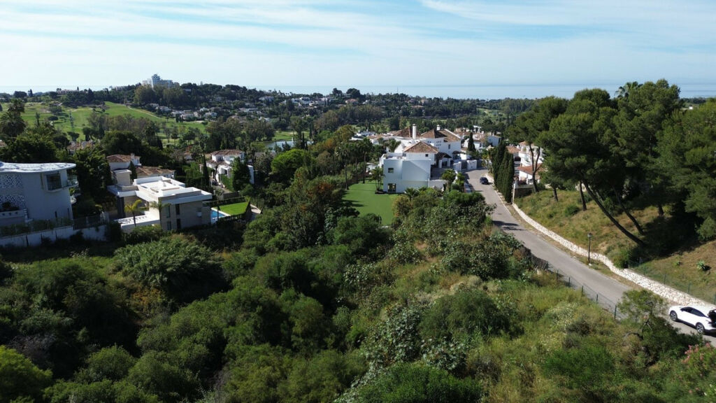 Residential Plot El Paraiso Málaga - image 7